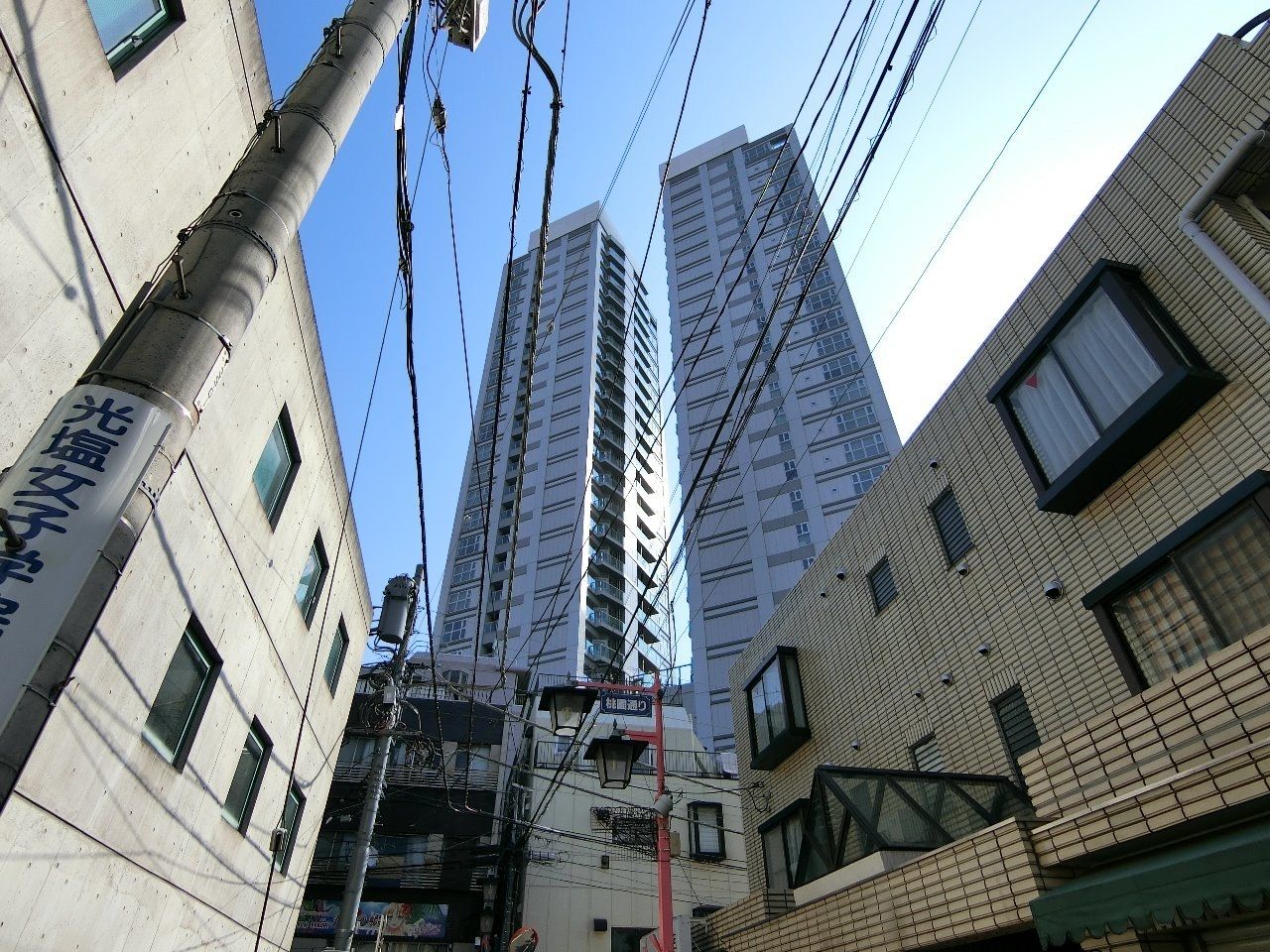 中野駅南口人気の高級タワーマンション中野ツインタワー
